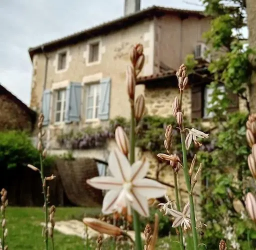 Semesterbostad La Poste Saulgond