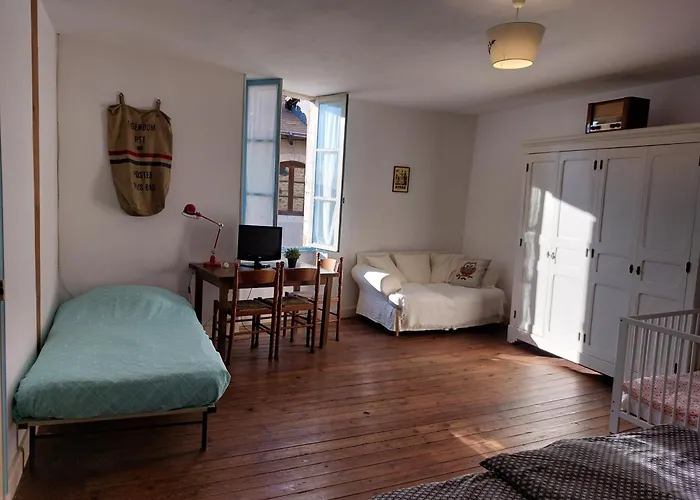 La Poste Semesterbostad